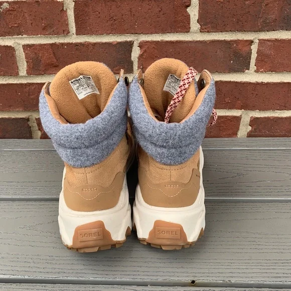 Sorel Kinetic Breakthru Conquest Waterproof Boots - Picture 2 of 13